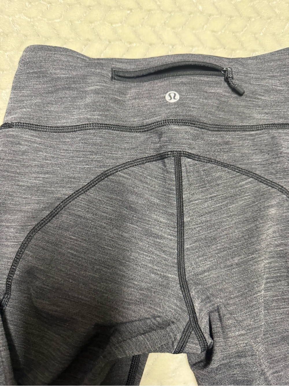 lululemon athletica Charcoal Gray Workout Leggings with Zippered Pocket - Picture 5 of 7